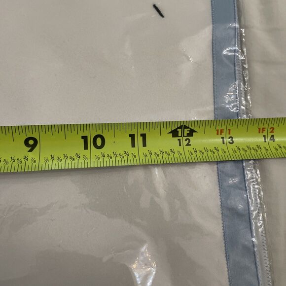 Home Presents Bugs White Place Mats Set of 8 NEW Embroidered Bee Dragonfly 2003 - Picture 5 of 9